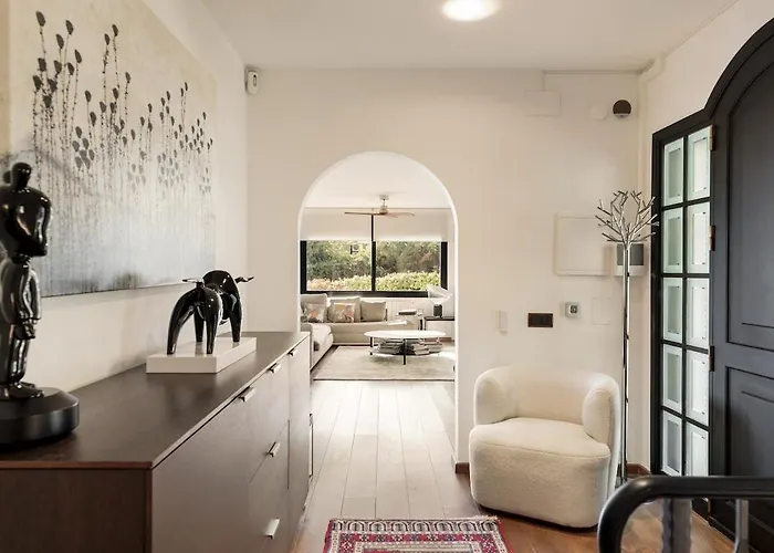 Chez Pablo Barcelona Вилла Кабрилс
